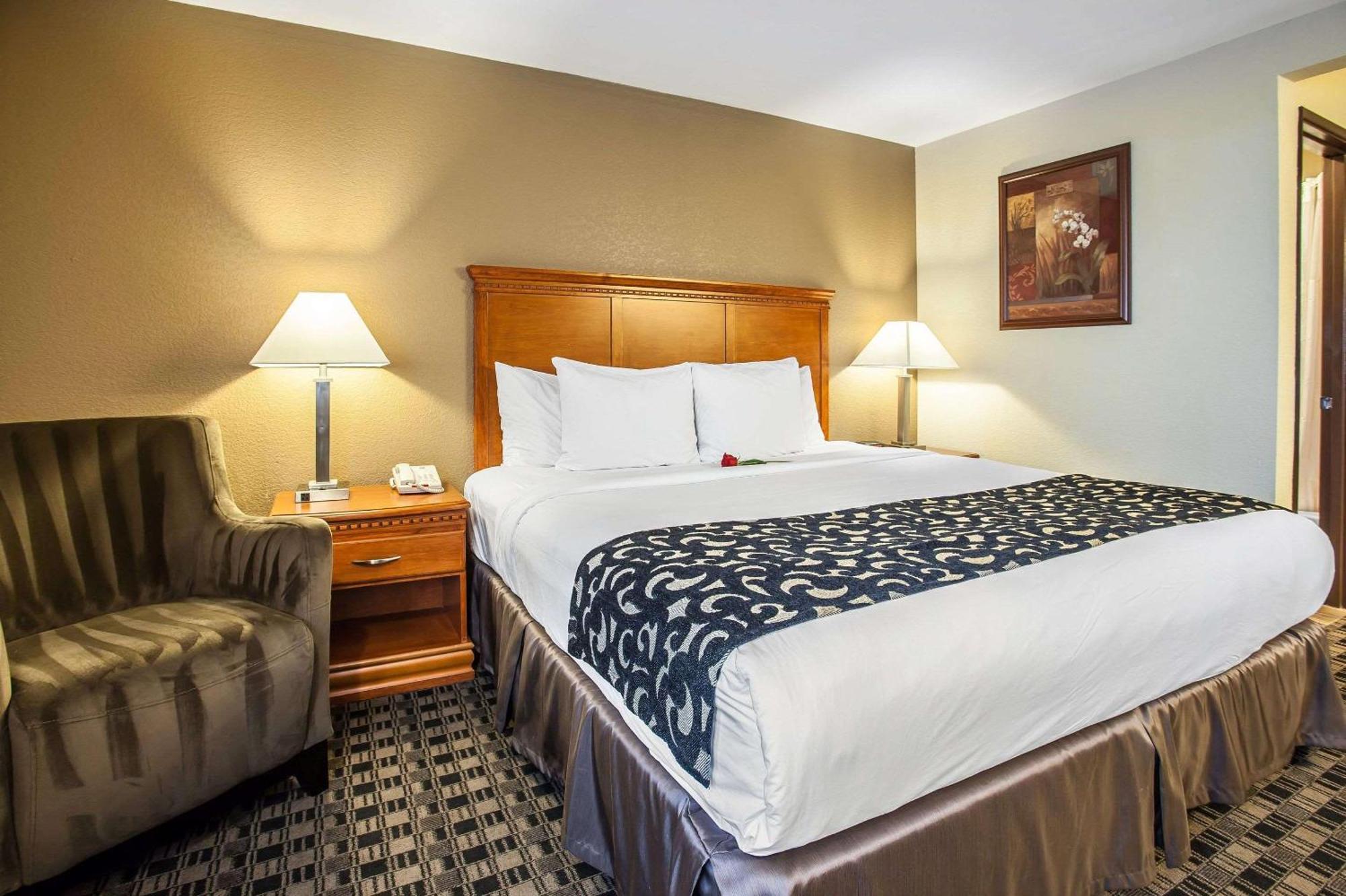 Clarion Inn Renton-Seattle Buitenkant foto